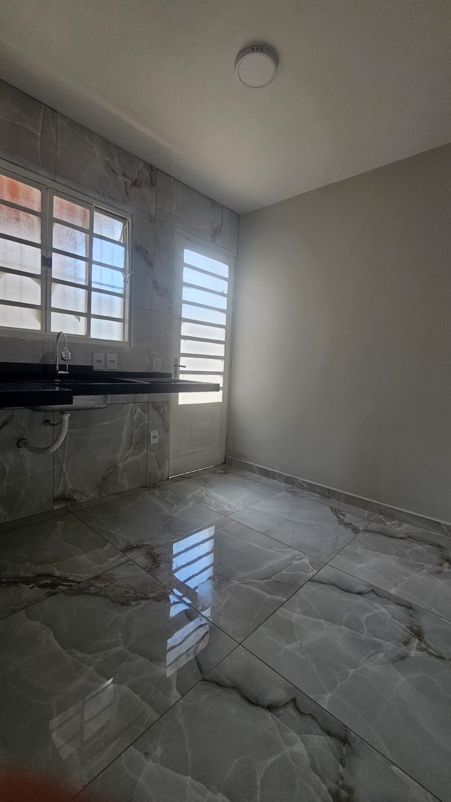 Casa em Conjunto Residencial Parque São Bento, foto 1 de 14